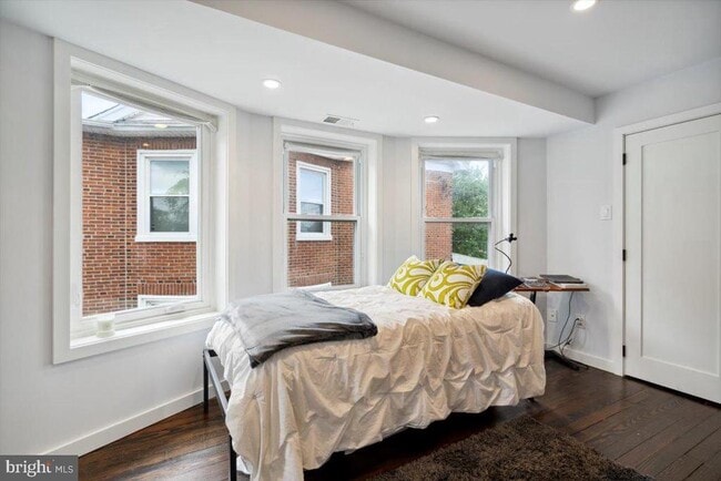 Building Photo - 224 Edgemont Ave