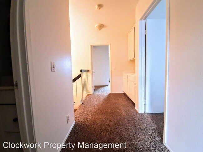 Building Photo - 3 br, 2.5 bath House - 2242 Loggers Ln