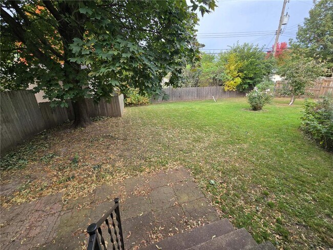 Building Photo - 3209 Welcome Ave N