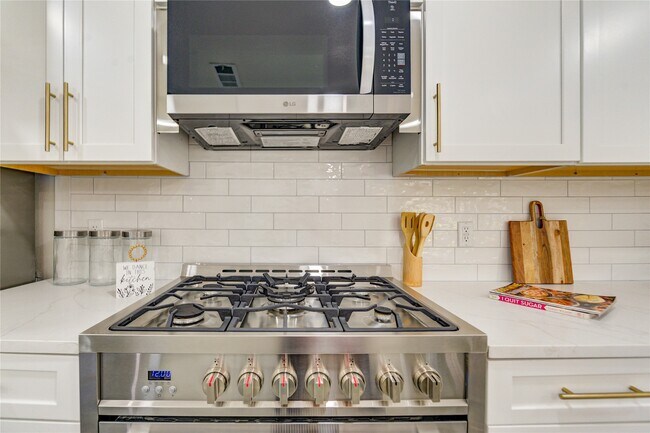 Building Photo - 1901 Canyon Creek Ct