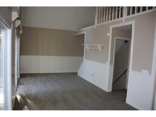 Building Photo - 3836 Clubhouse Dr