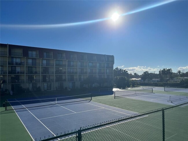 Building Photo - 1433 N Atlantic Ave