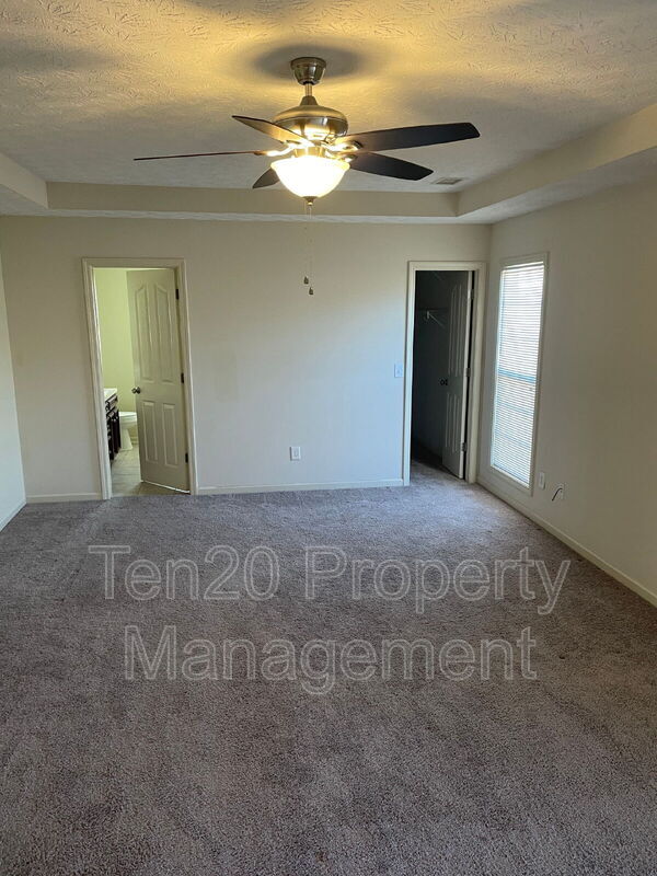 Building Photo - 5715 Boby Dr