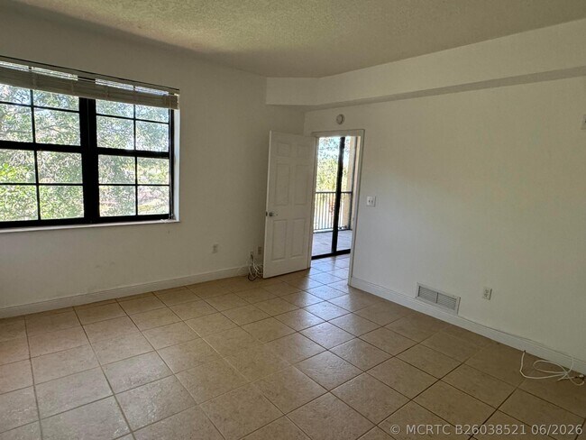 Building Photo - 6729 Coral Lake Dr