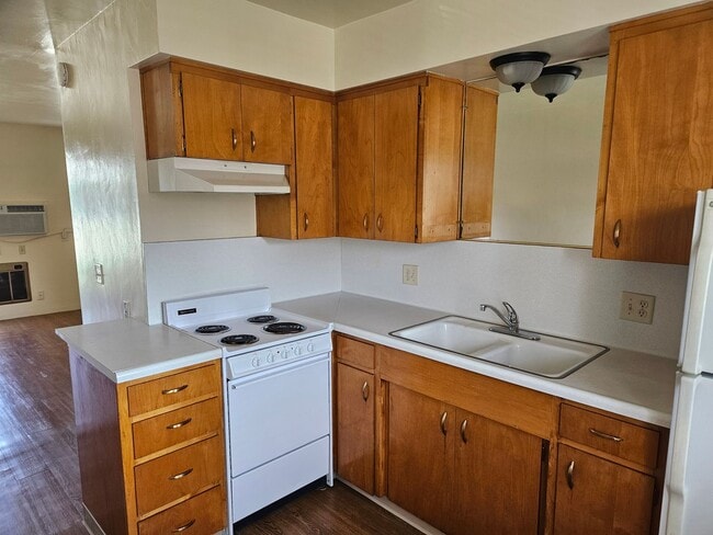 Building Photo - Cozy Apartment for rent in Visalia
