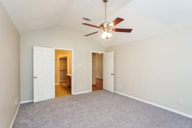 Building Photo - 710 Danbury Park Ln