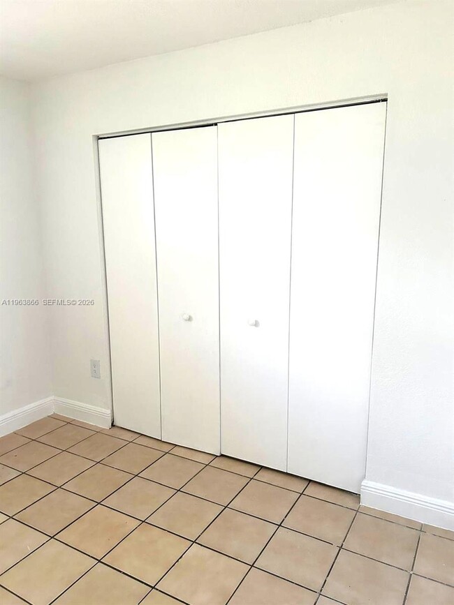 Building Photo - 17255 SW 95th Ave