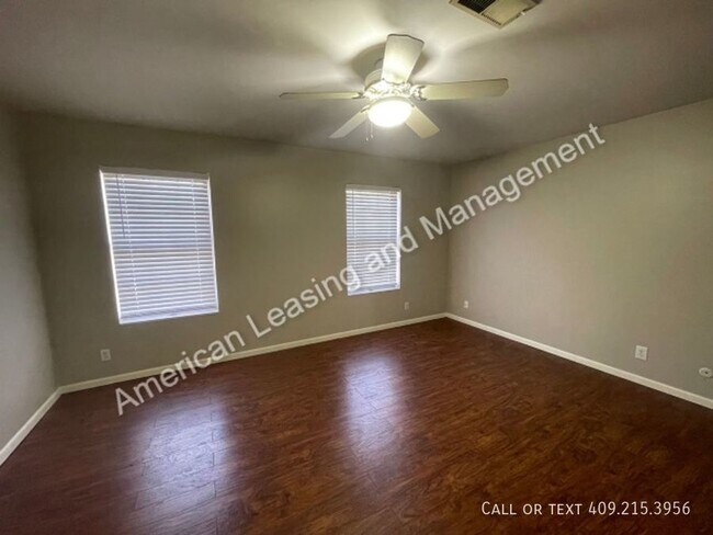 Building Photo - Beautifully Updated 3/2.5 Townhome in Beau...