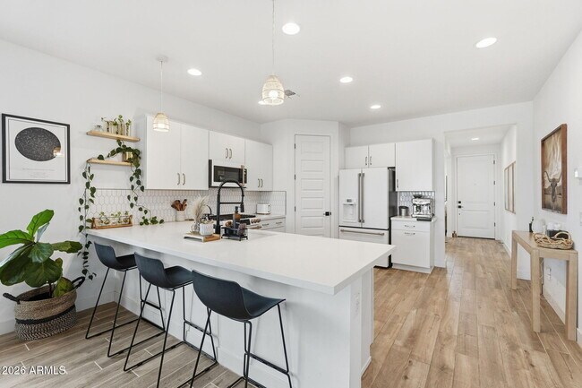 Building Photo - 5714 S Veneto