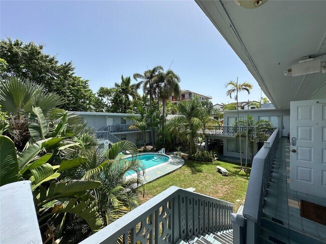 Building Photo - 90 Isle of Venice Dr