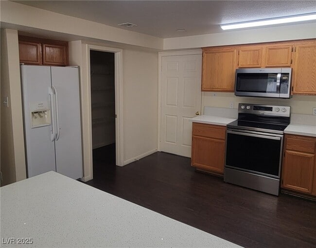 Building Photo - 6761 Holmby Ave