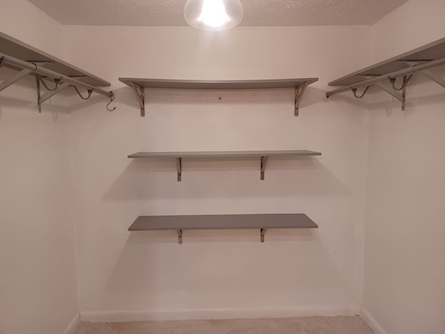 Building Photo - UPGRADED WATERFRONT END UNIT 3 BR / 2 BA Home With BOAT LIFT/ DOCK & OUTSTANDING VIEWS