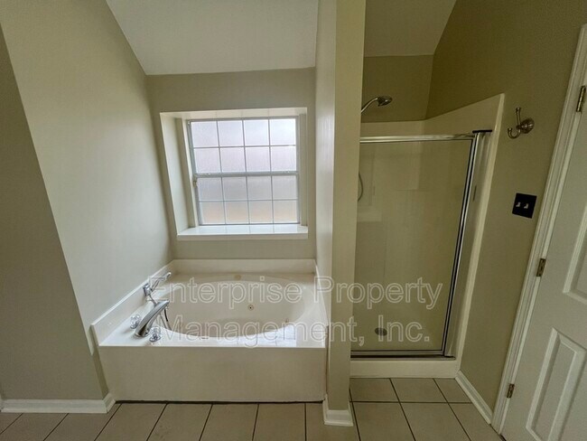 Building Photo - 158 Doris Meadow Cove