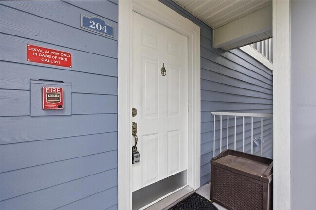 Building Photo - 2504 Grassy Point Dr