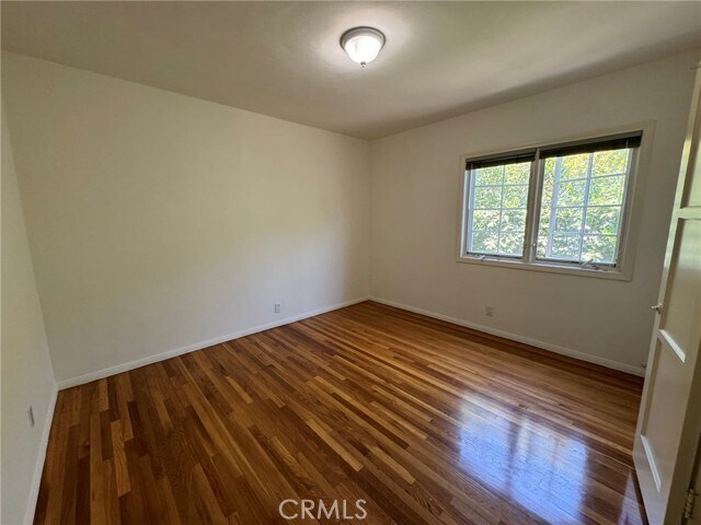 Building Photo - 405 S Old Ranch Rd