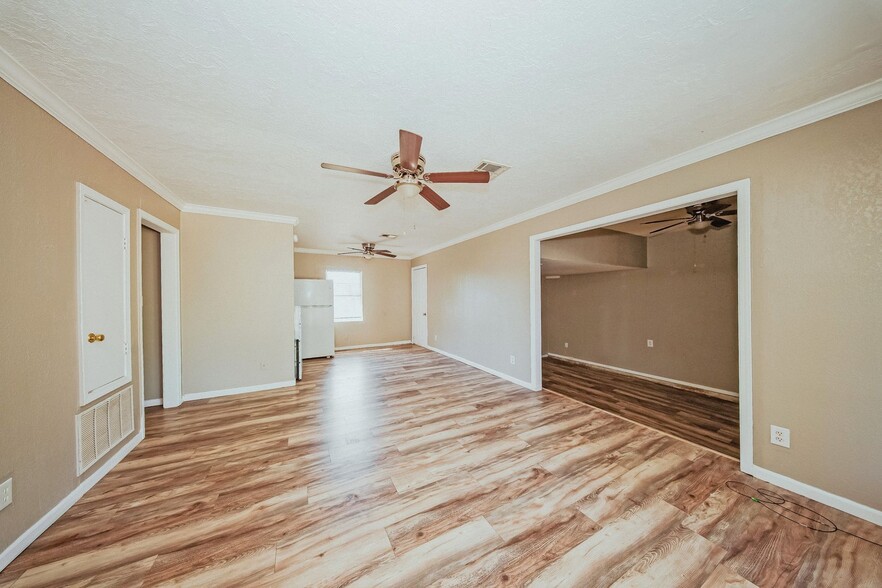 Building Photo - 2610 NW Lindy Ave