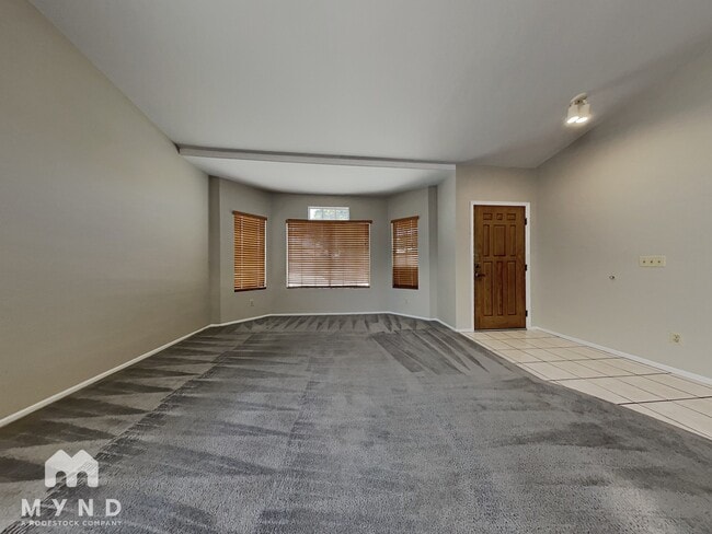 Building Photo - 3828 W Mariposa Grande Ln