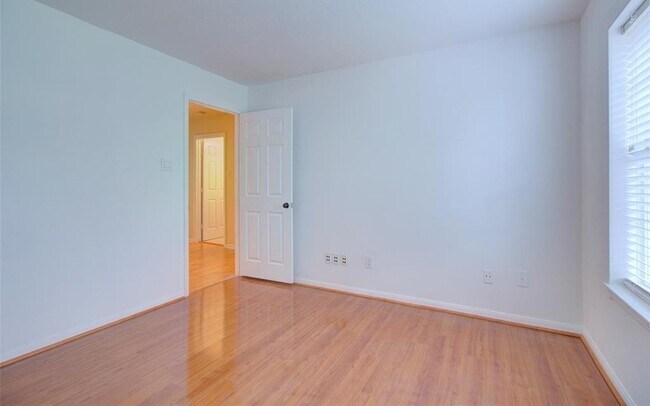 Building Photo - 1226 Rabbs Crossing