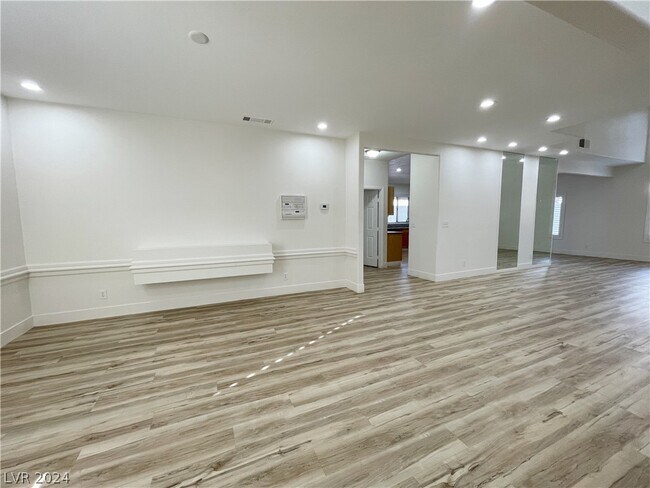 Building Photo - 7732 Crenshaw Way
