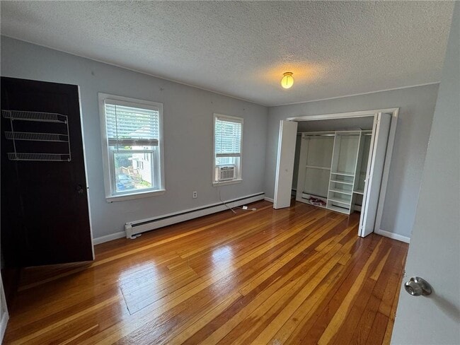 Building Photo - 67 Hall Ave
