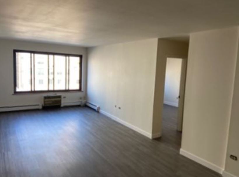 Building Photo - 607 W Wrightwood Ave