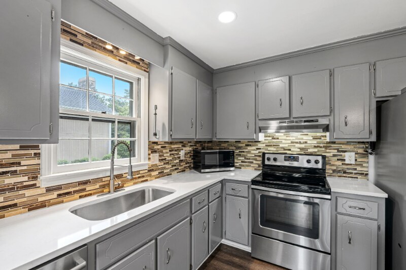 Building Photo - 111 Ticonderoga Dr