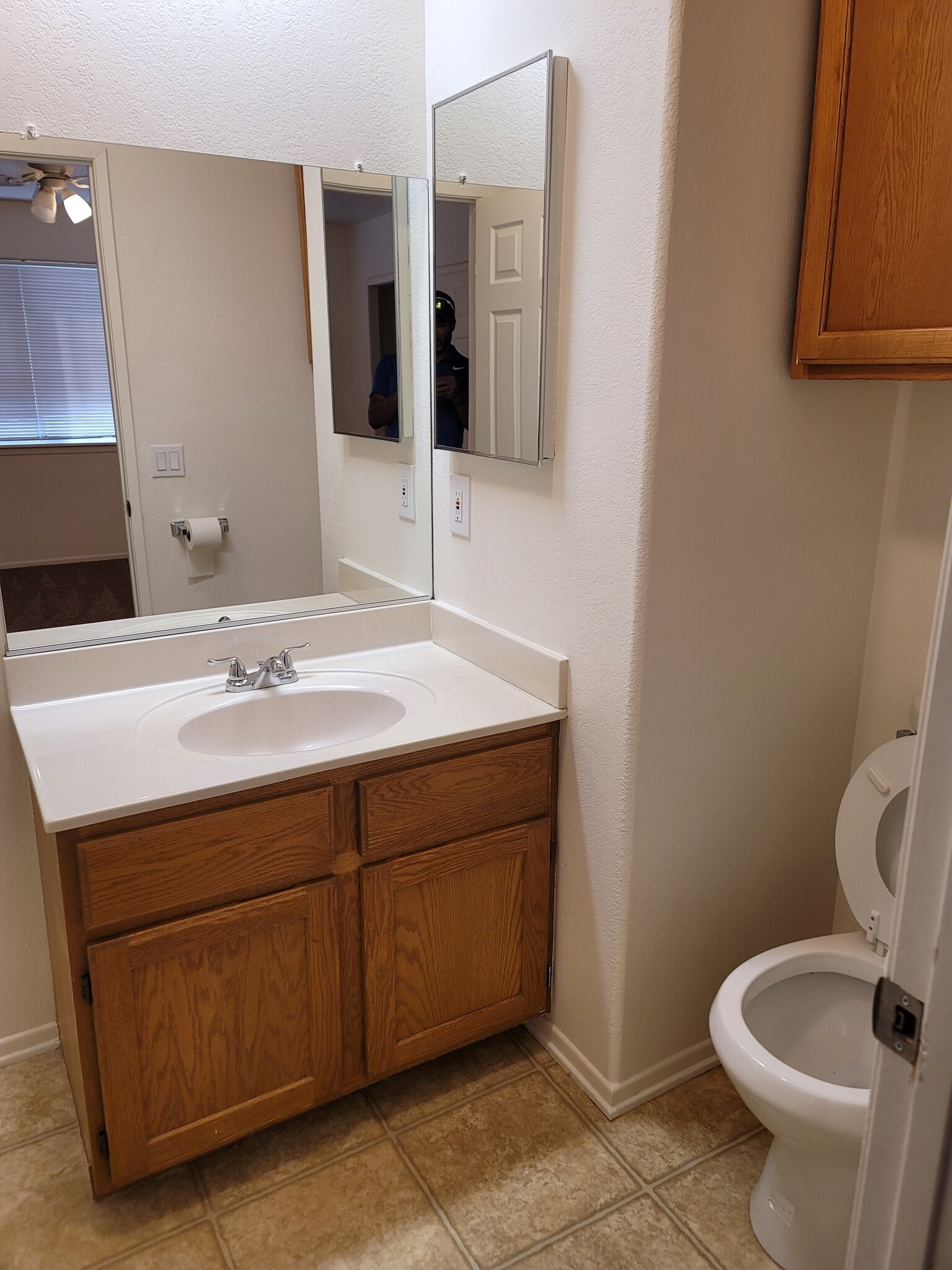 Building Photo - 9230 Karen Ave