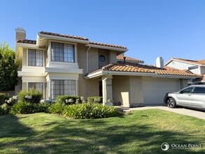 Building Photo - 4 Bedroom Home for Rent in Moorpark!