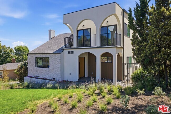 Building Photo - 3926 S Ridgeley Dr