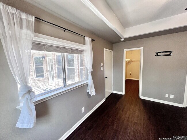 Building Photo - Charming 3-Bed Home Near Medical Center w/ Private Greenbelt Backyard!