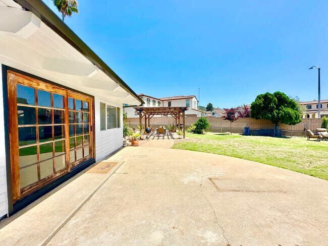 Building Photo - Beautifully Updated & Remodeled Single-Story Country Home with Detached Guest Home Unit on Gated ...