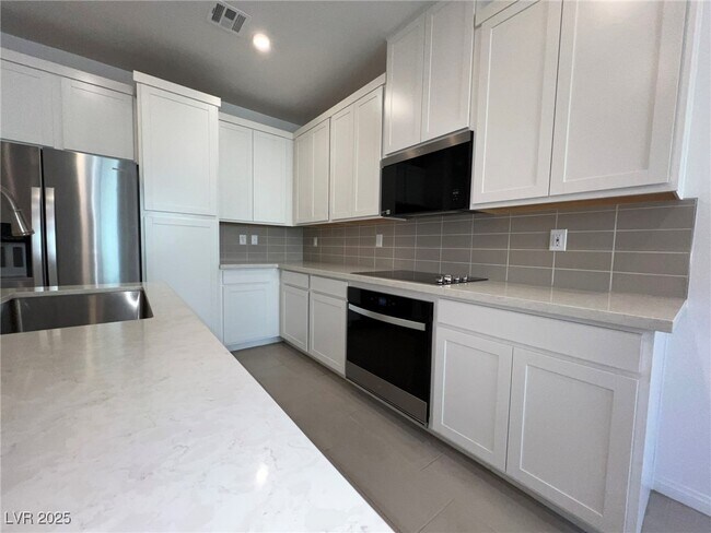 Building Photo - 230 Wewatta Ave