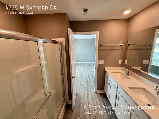 Building Photo - 4725 W Safford Dr