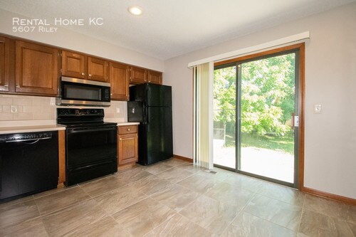 Building Photo - 5607 Riley St