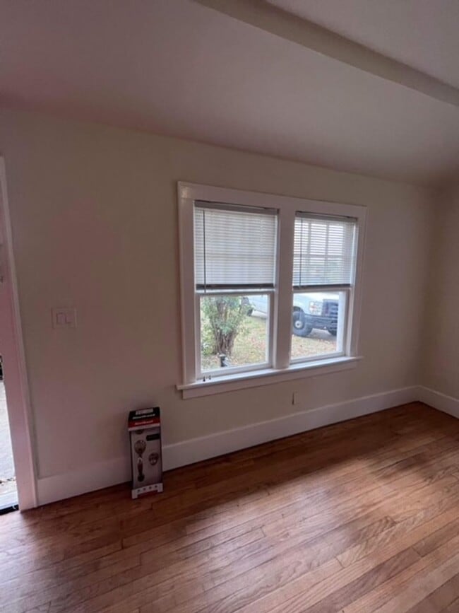 Building Photo - Super Charming - Wood Floors Throughout
