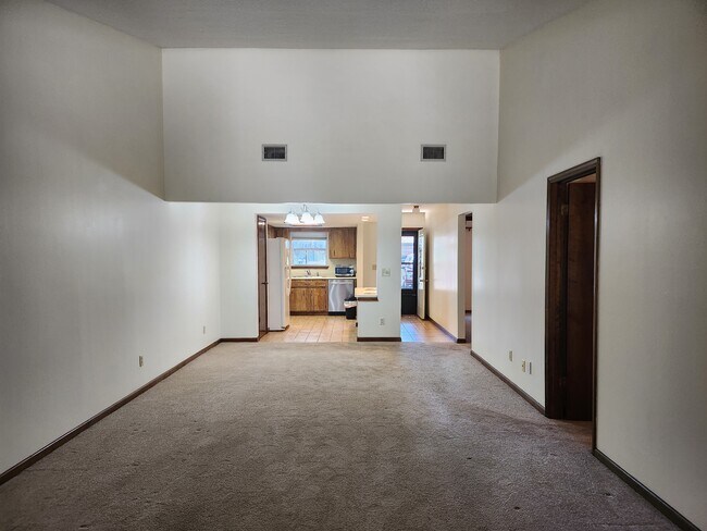 Building Photo - 35097 Whispering Oaks Blvd