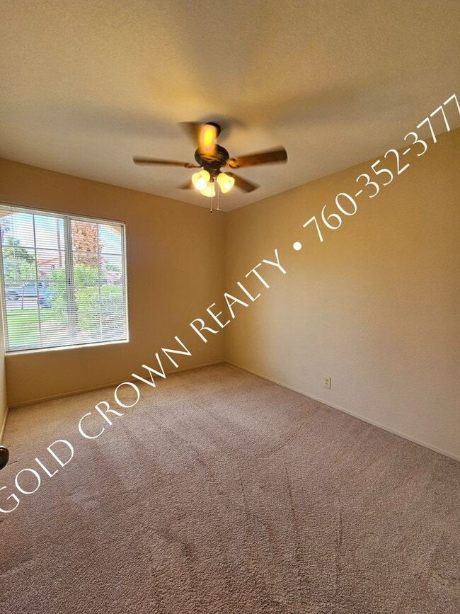 Building Photo - 2402 Lenrey Ave