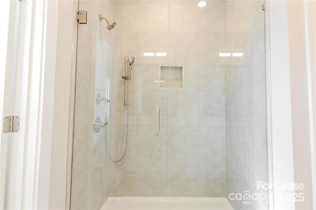 Building Photo - 3110 Doe River Wy