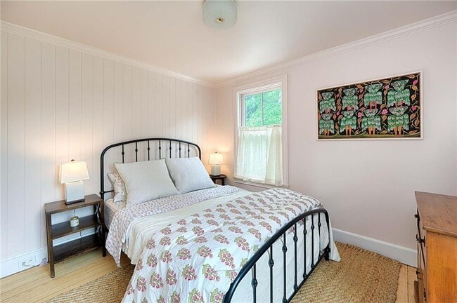 Building Photo - 461 Spring St