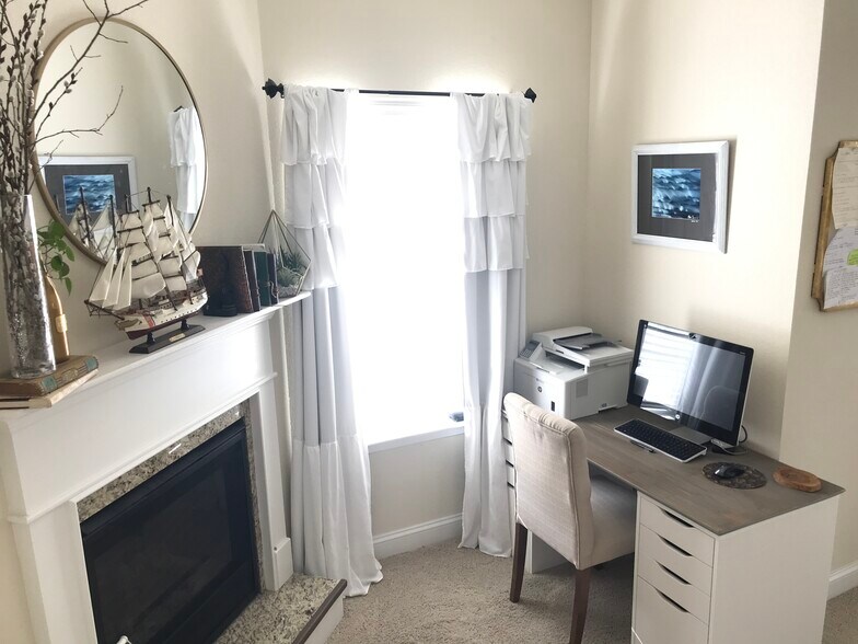 Building Photo - 7571 Villa Ct