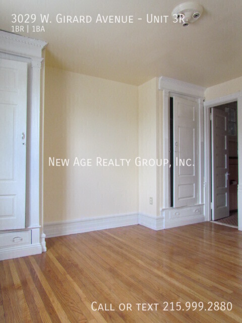 Building Photo - 3029 W Girard Ave