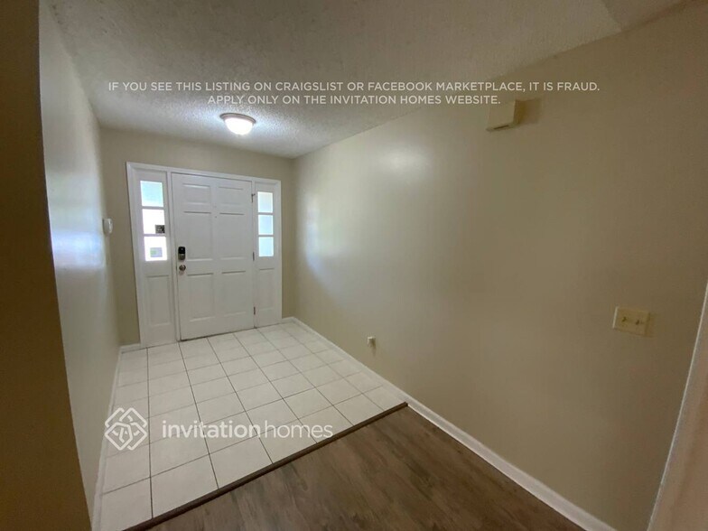 Building Photo - 9713 Peabody Dr N