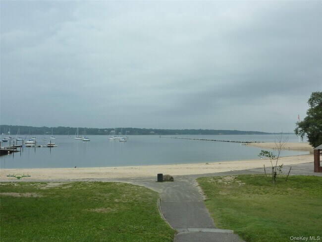 Building Photo - 126 Forest Ave