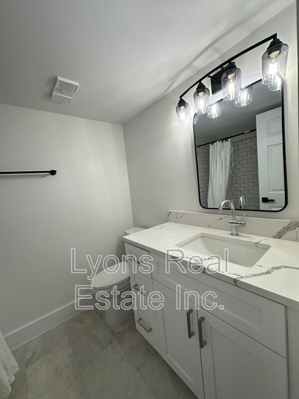 Building Photo - 6308 Sugar Bush Ln