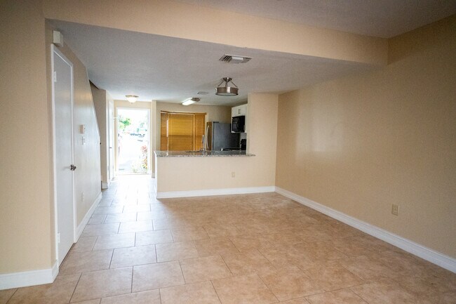 Building Photo - 1088 Jeffery St