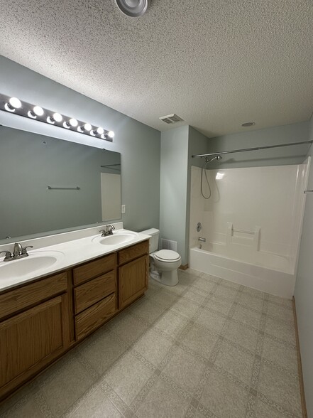 Building Photo - 1209 Timber Way