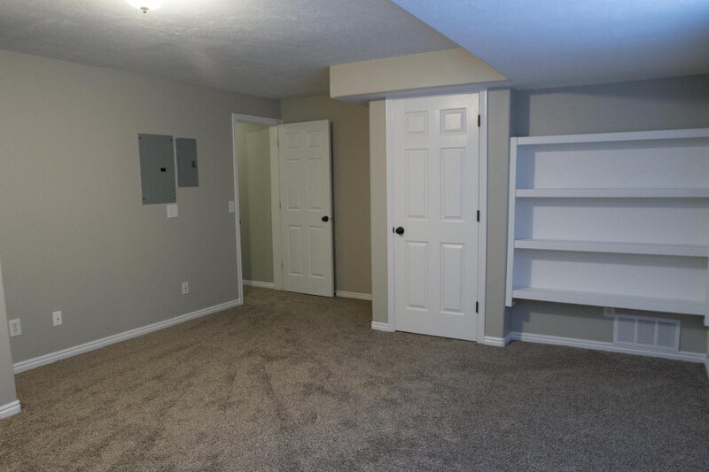 Building Photo - 14216 Director View Ln