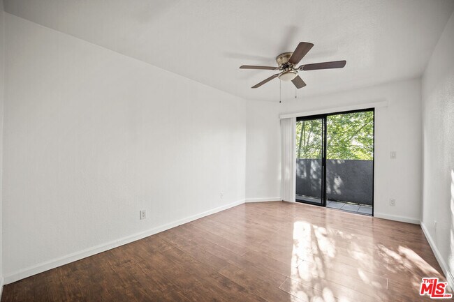 Building Photo - 412 Coronado Terrace