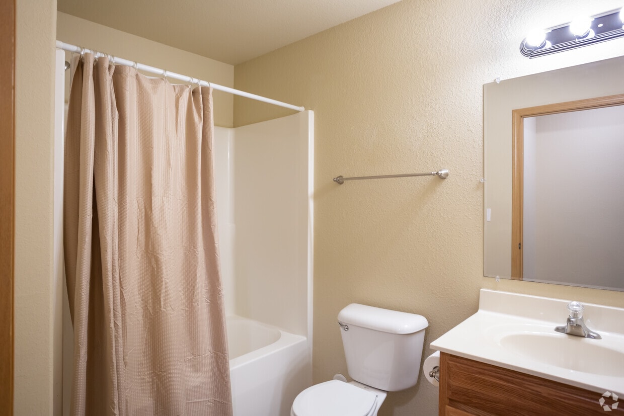 260 Cherry St, Mount Angel, OR 97362 | Zillow, image size:1240x827