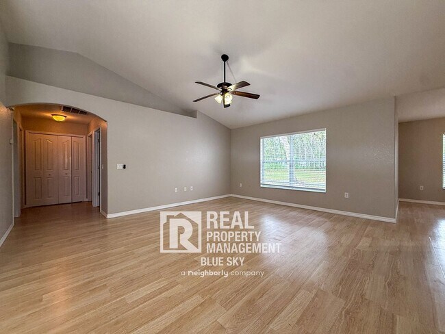 Building Photo - 12336 Jaybird Rd